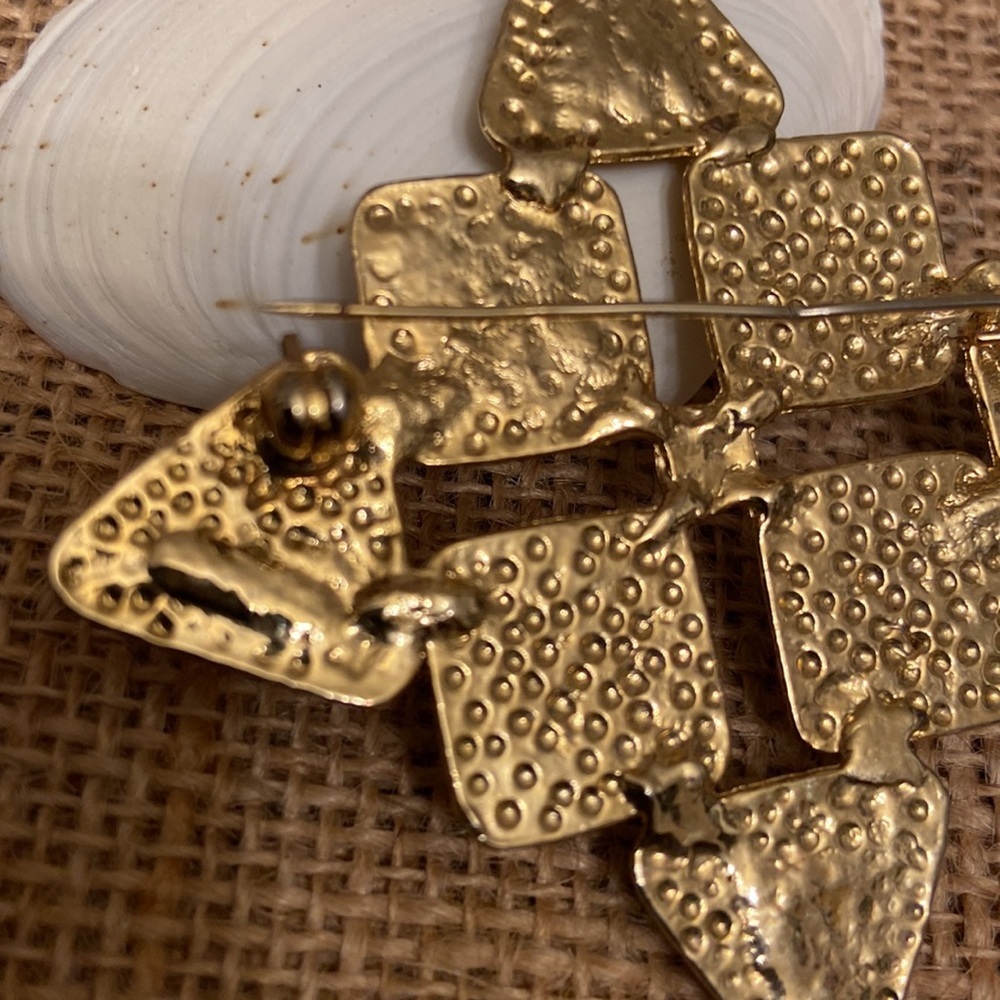 Ornate Maltese Cross in Black & Silver Rhinestones Brooch. - Picture 5 of 6